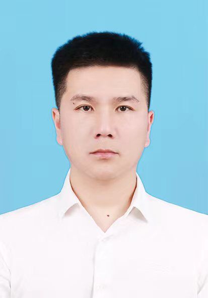 勤廉兼优领导干部 厂长闫瑞.jpg